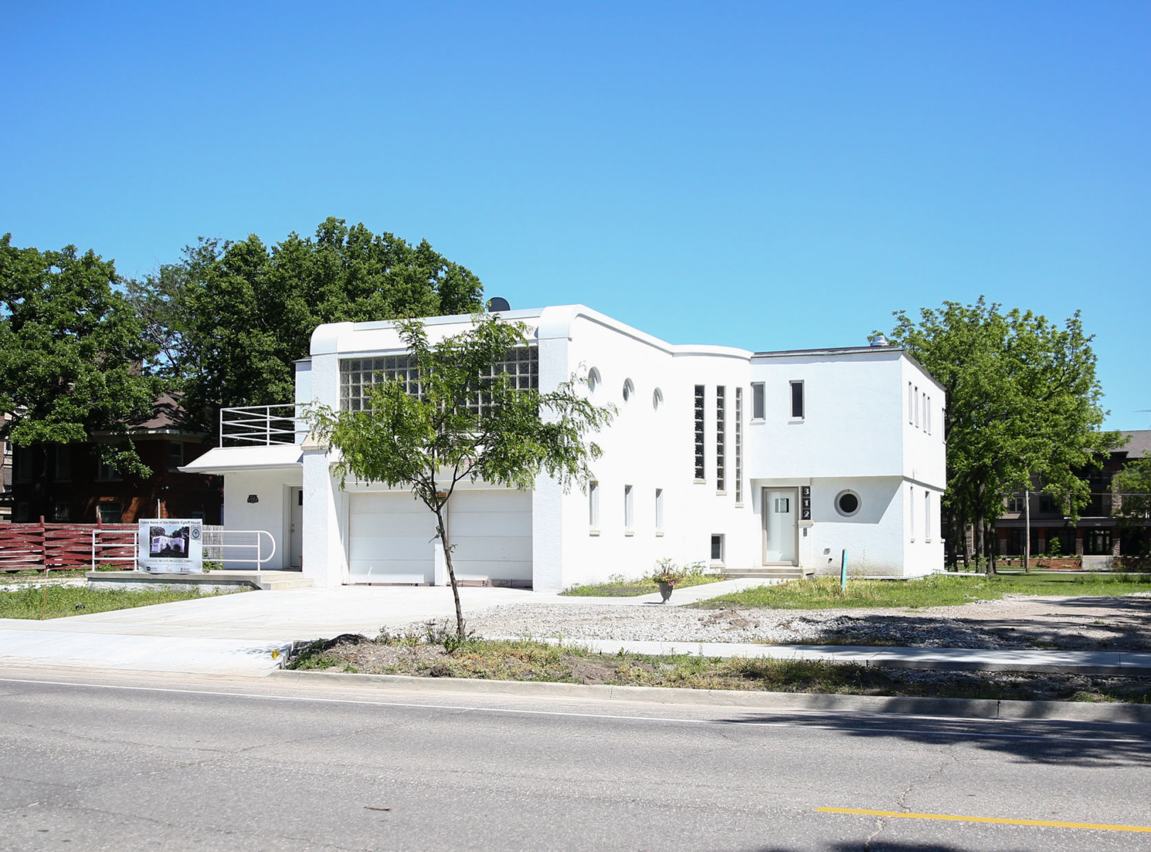 Egloff House - 312 E State St (55).jpg
